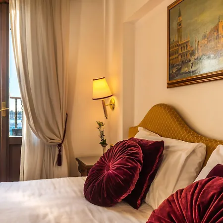 A Tribute To Music Residenza Венеция