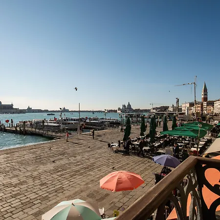 Гостевой дом A Tribute To Music Residenza Венеция