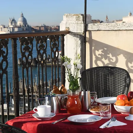 A Tribute To Music Residenza 4*