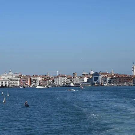 A Tribute To Music Residenza Veneza