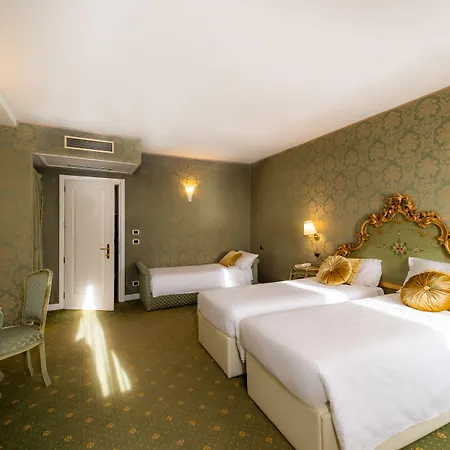 トリビュート トゥ ミュージック レシデンツァ ゲストハウス