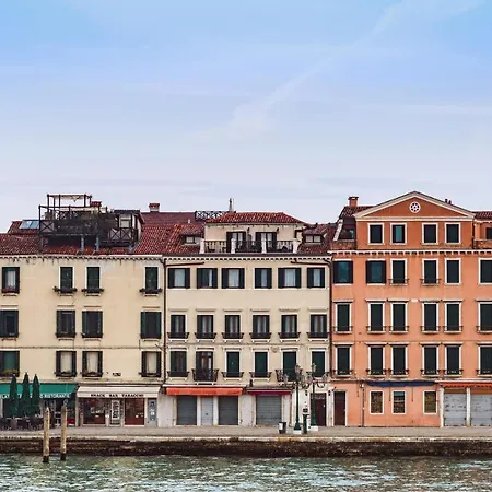 A Tribute To Music Residenza Veneza