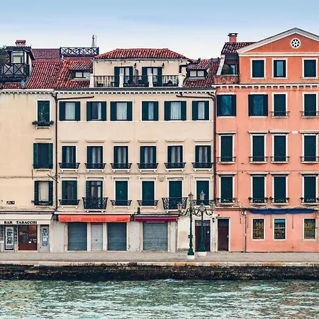 A Tribute To Music Residenza Veneza