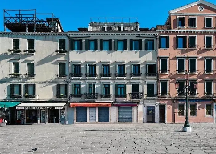 A Tribute To Music Residenza Βενετία