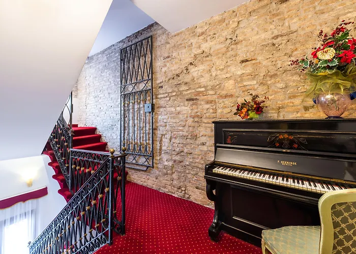 A Tribute To Music Residenza