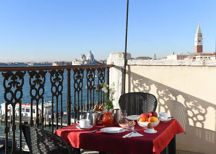 A Tribute To Music Residenza Βενετία